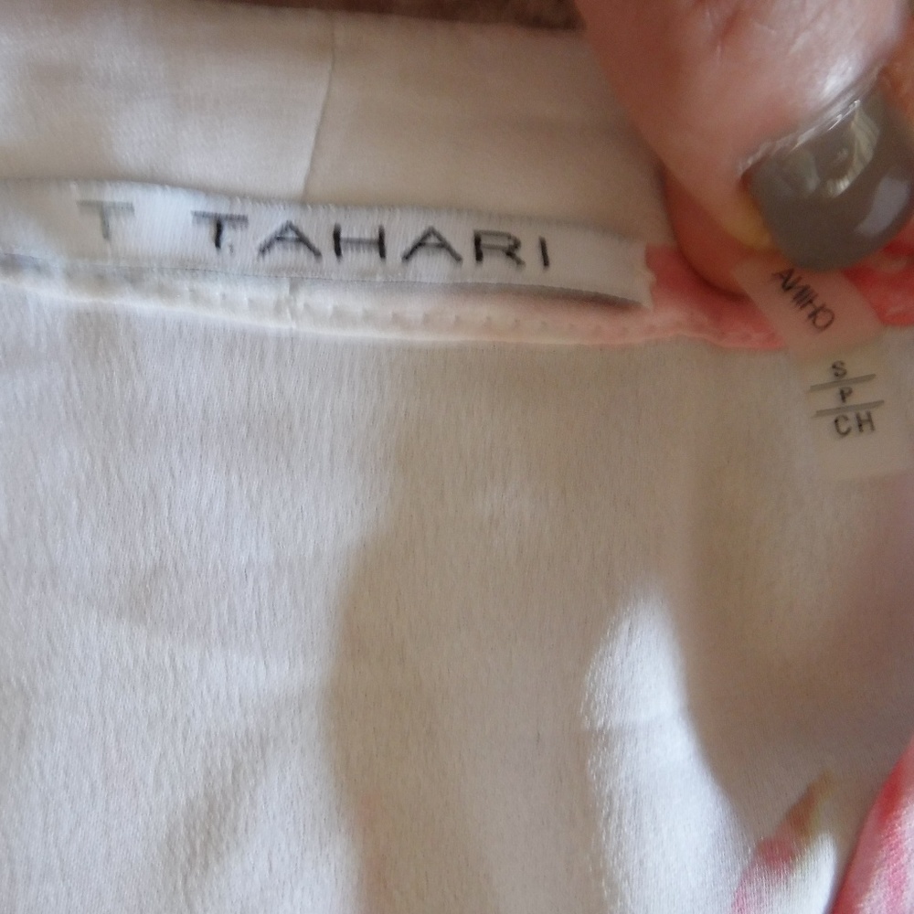 Tahari Tank - Picture 3 of 4